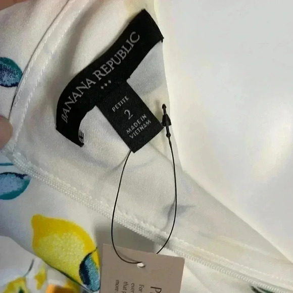 Banana Republic Frill  Fit-and-Flare white lemon print dress sz 2 P - Picture 3 of 6